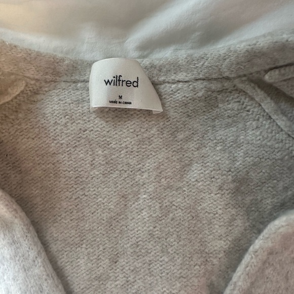 Aritzia Wilfred cropped cardigan - Picture 2 of 2